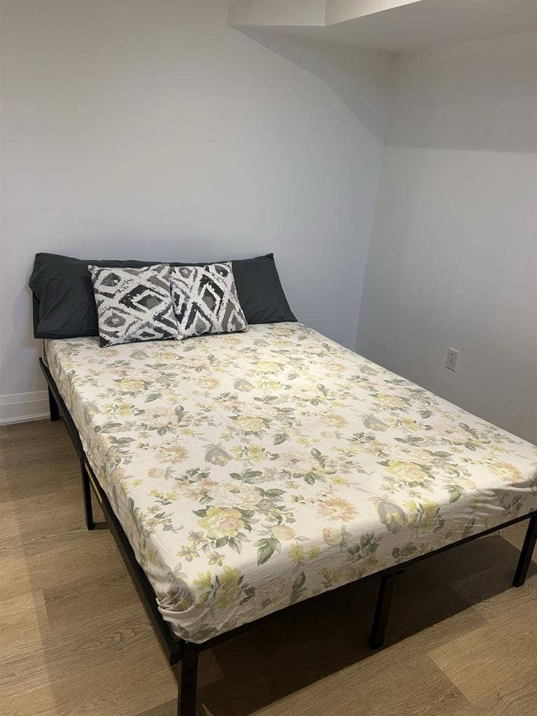Room available in Oakville
