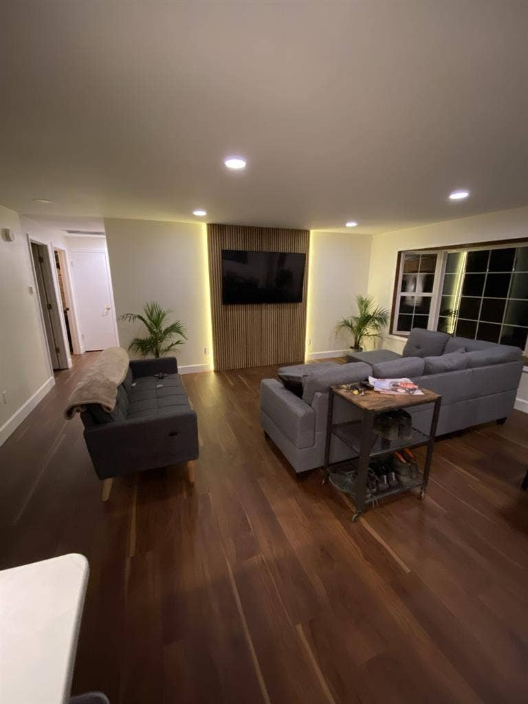 Room Available In Sandy