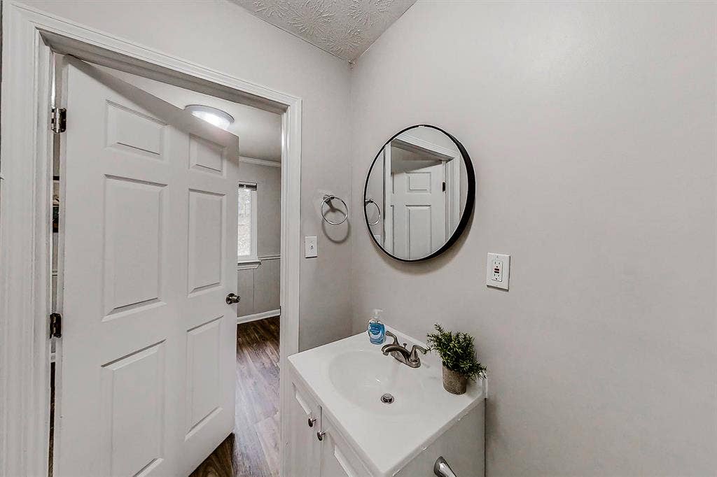 9 BR in Ellenwood