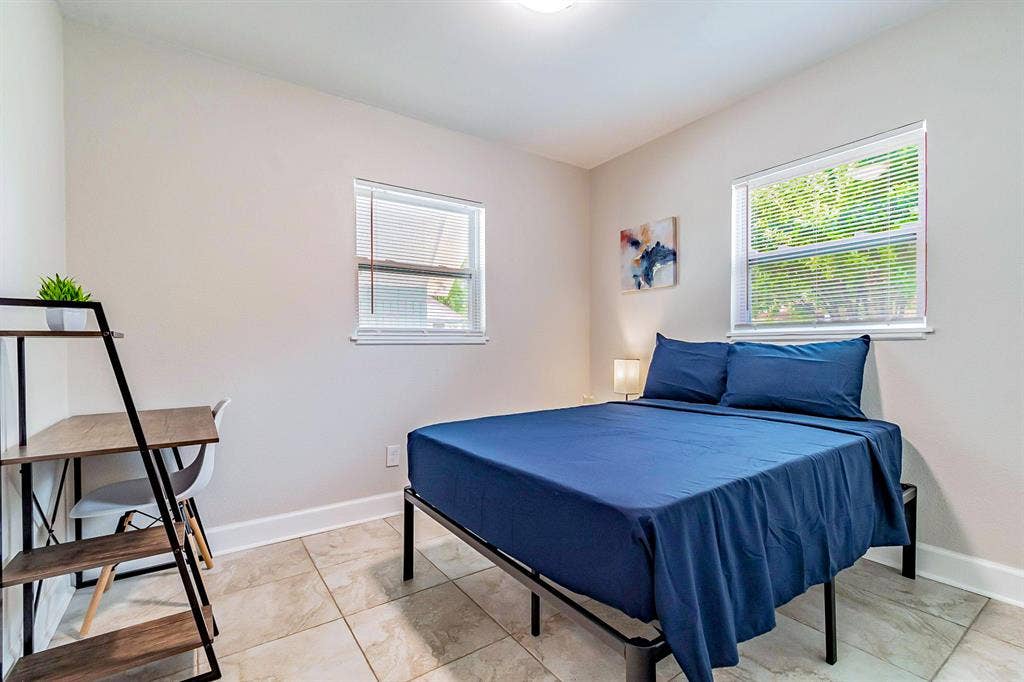 7 BR in Tampa