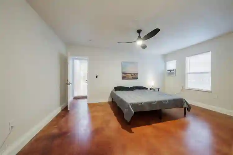 10 BR in Kyle