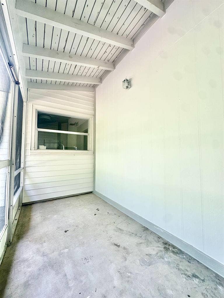 5 BR in Spring Hill