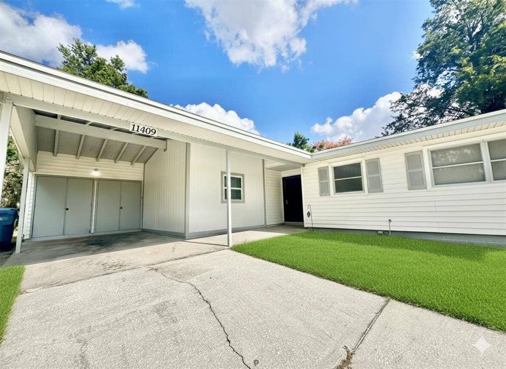 5 BR in Spring Hill