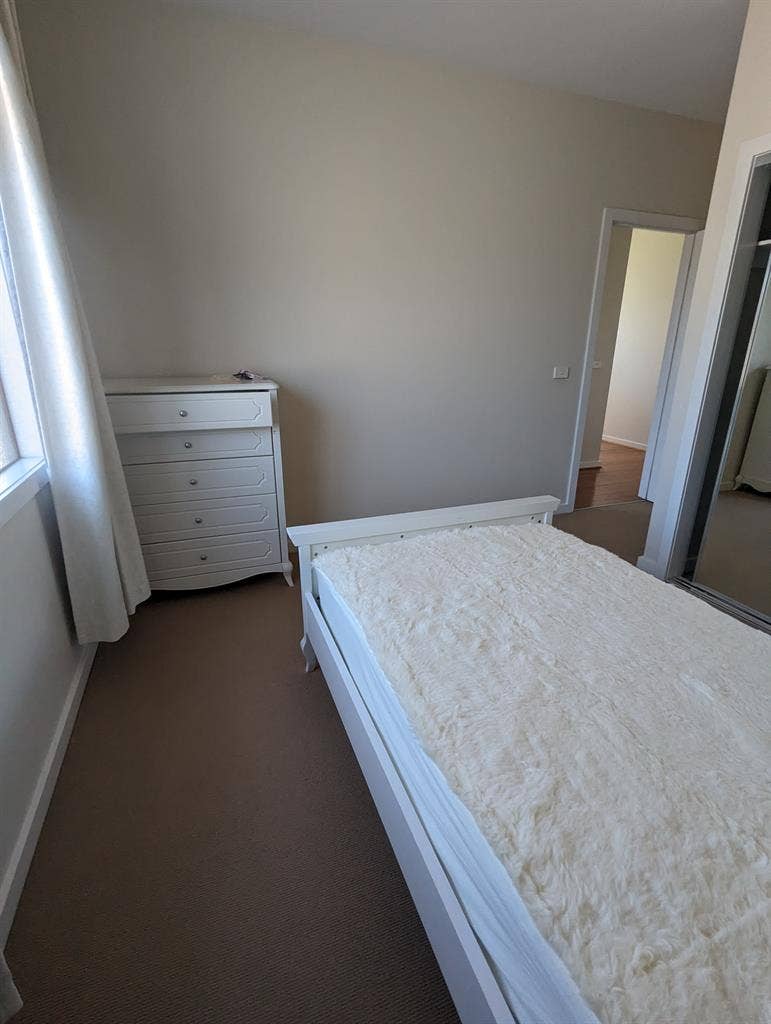 2 rooms available in Springvale