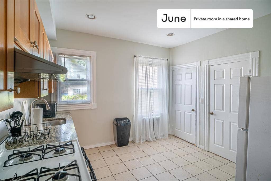 6 BR in Boston