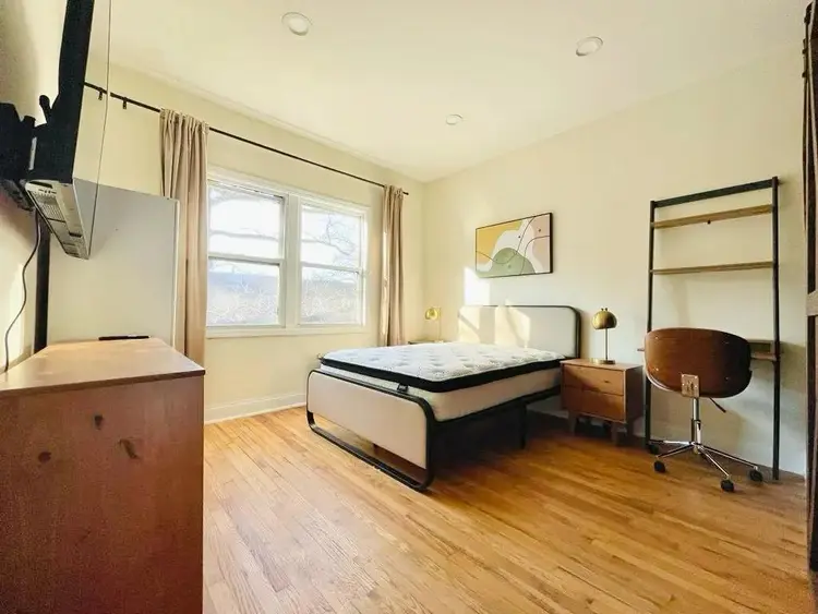 Room for Student or Professional