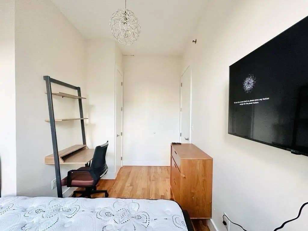 Room for Student or Professional