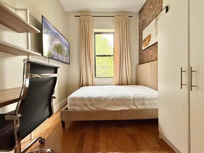 Room for Student or Professional