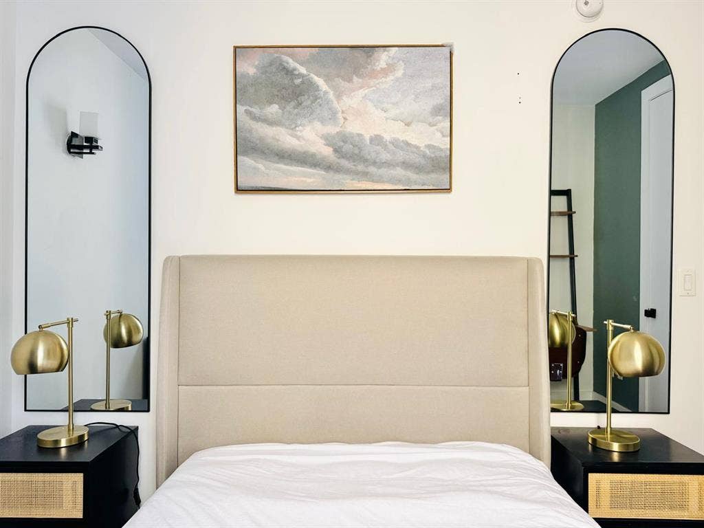 Furnished Room I min to Manhattan
