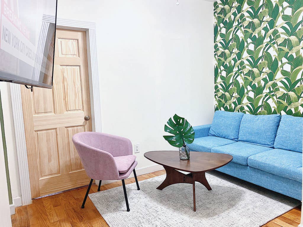 Furnished Room I min to Manhattan