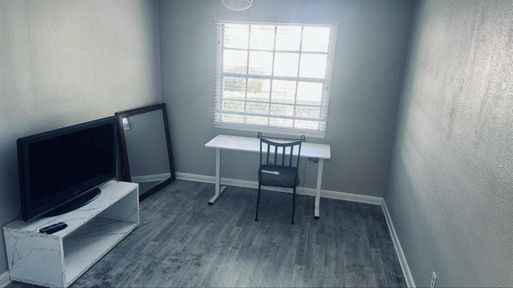 Clean, spacious private room