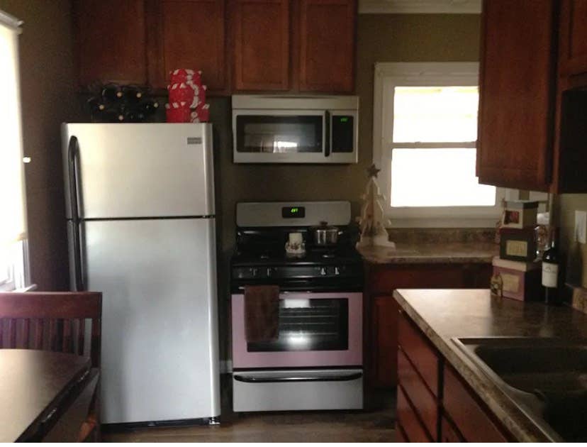 Room for rent in house (Roomate)