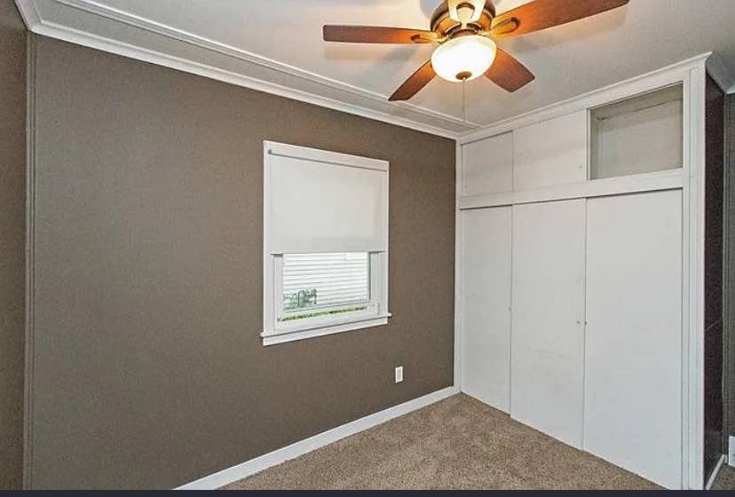 Room for rent in house (Roomate)