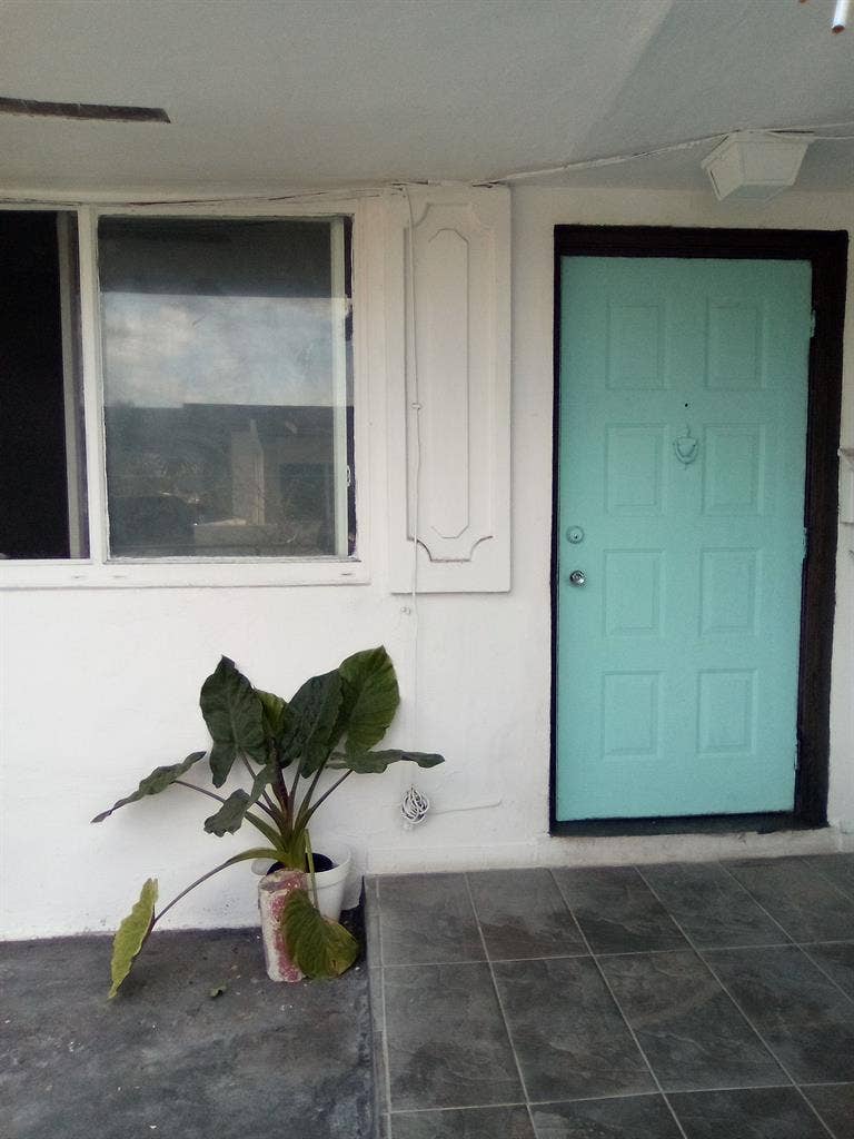 Medium size rooms available now