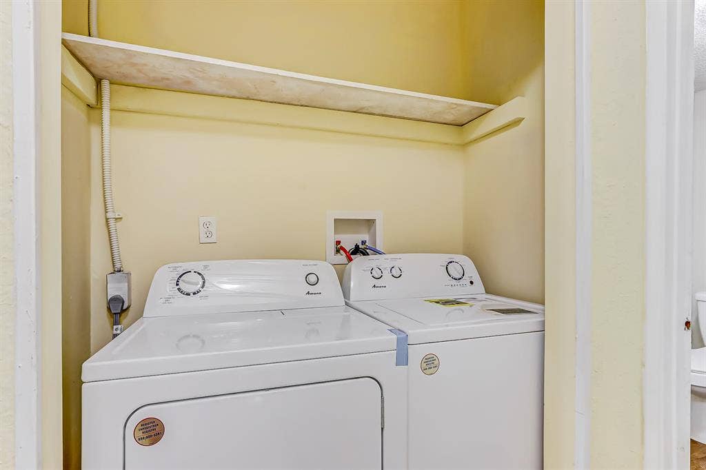 6 BR in Jacksonville