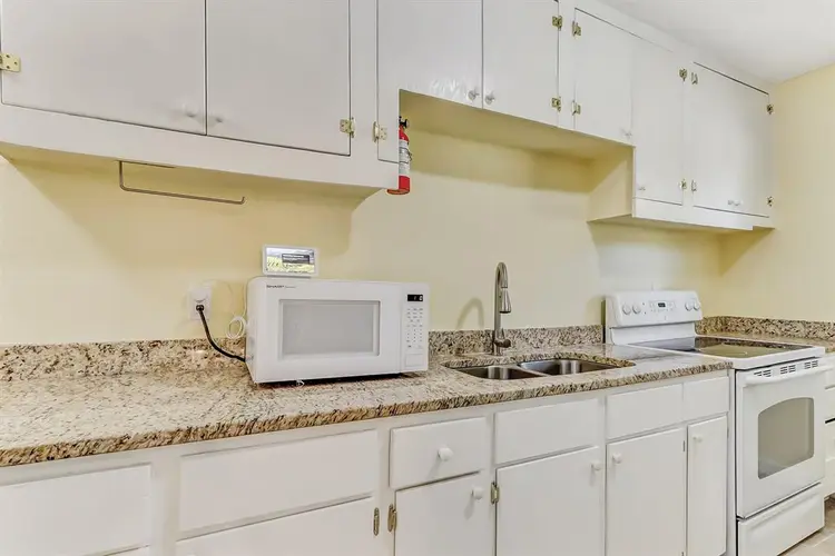 6 BR in Jacksonville