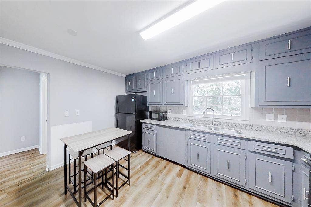 9 BR in Decatur