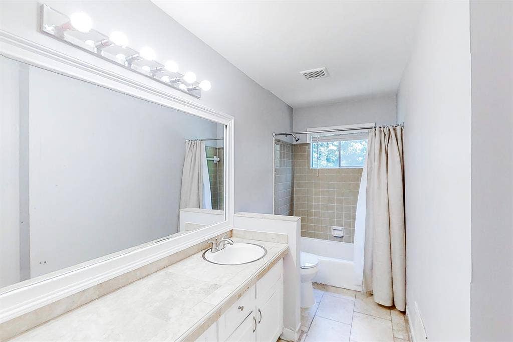 9 BR in Decatur