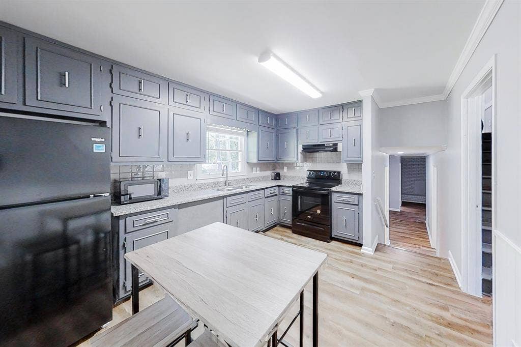 9 BR in Decatur