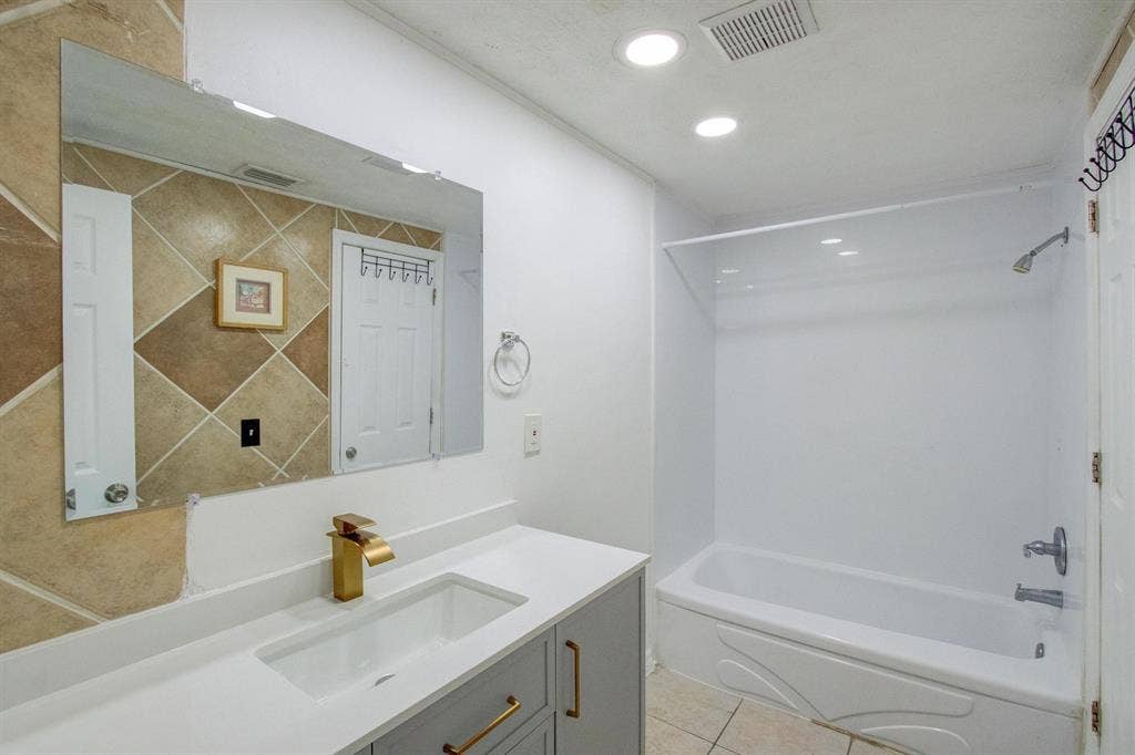 7 BR in Tampa