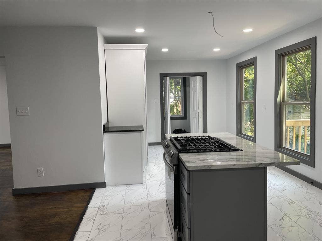 5 BR in Hapeville