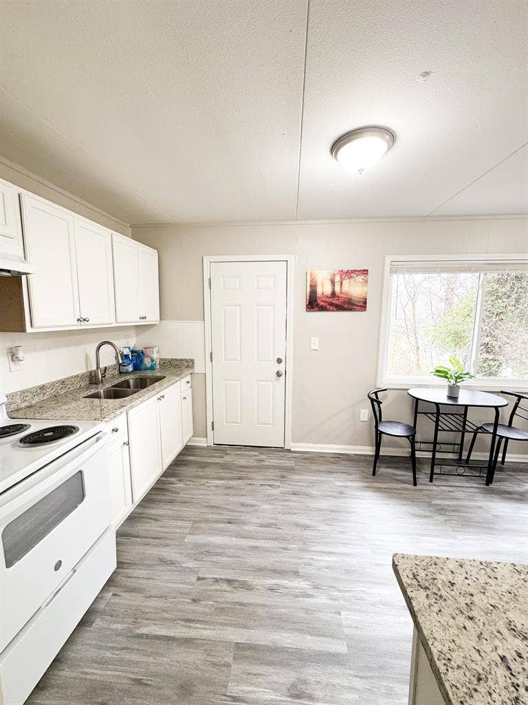 6 BR in Atlanta