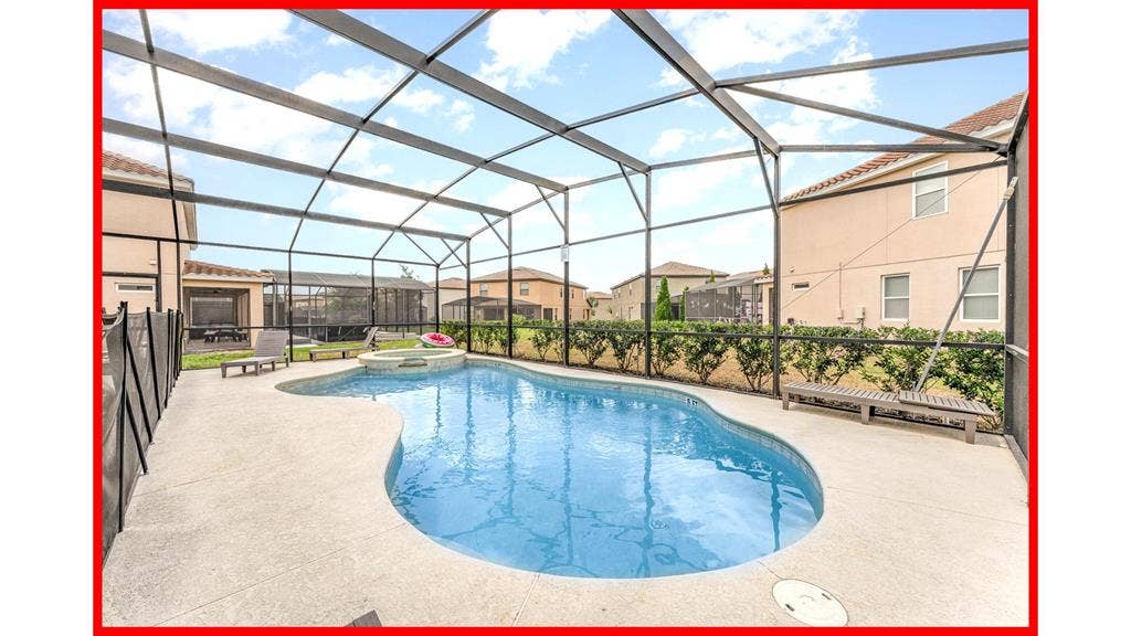 11 BR in Davenport