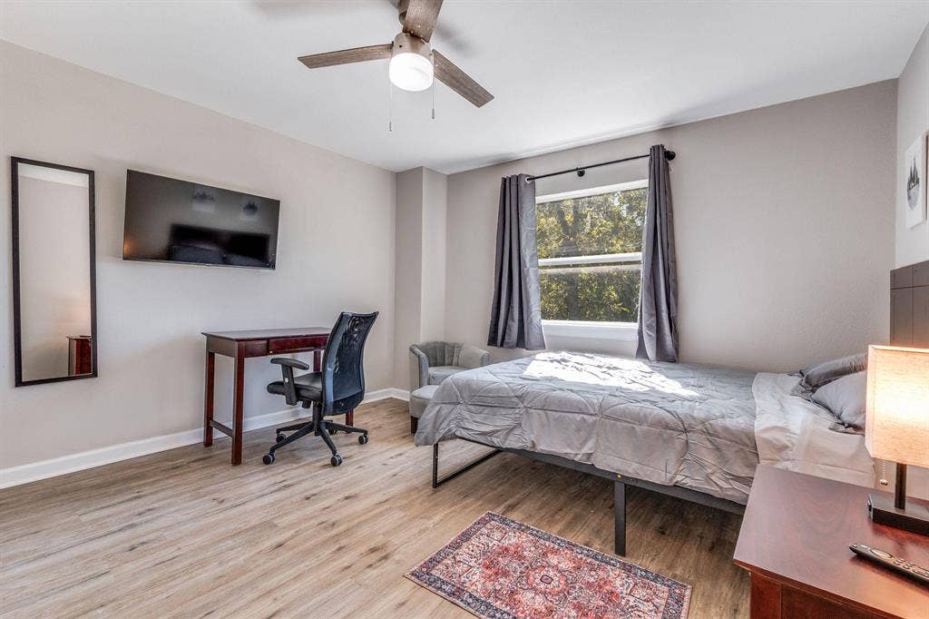 13 BR in Dallas