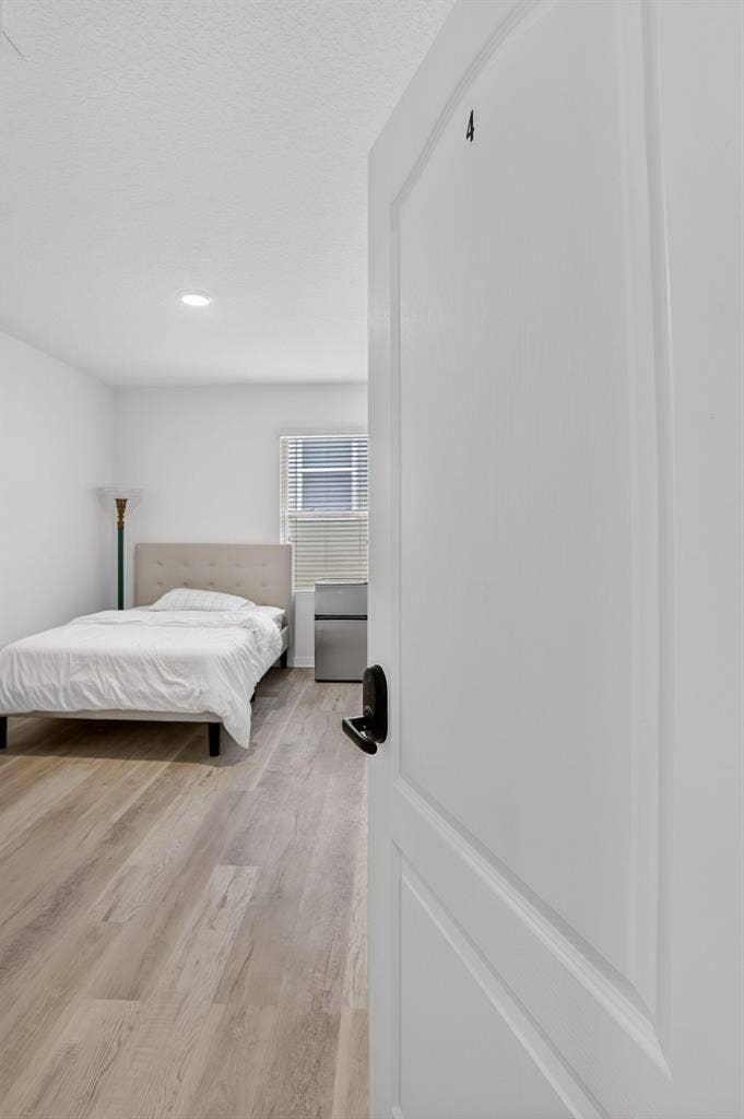 8 BR in Davenport