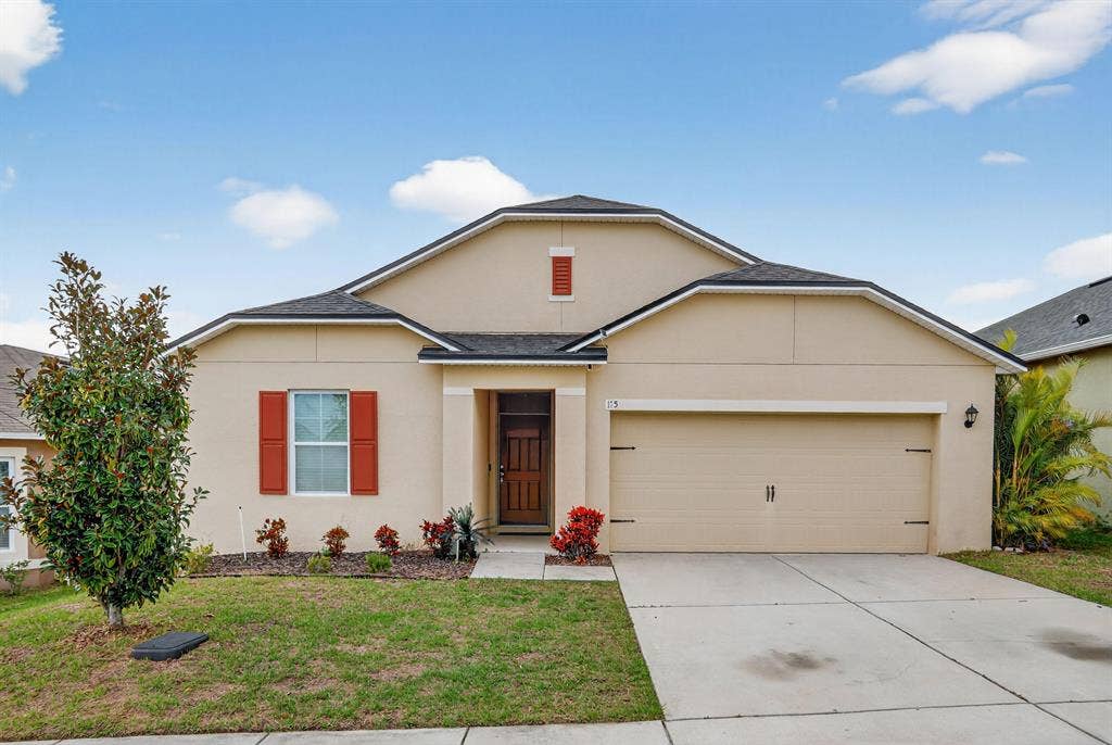 8 BR in Davenport