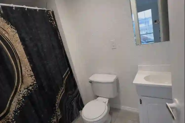6 BR in Houston