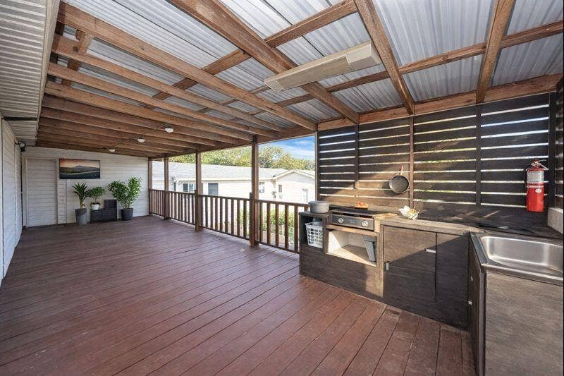 6 BR in Houston