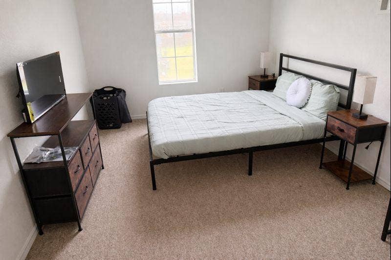 6 BR in Houston