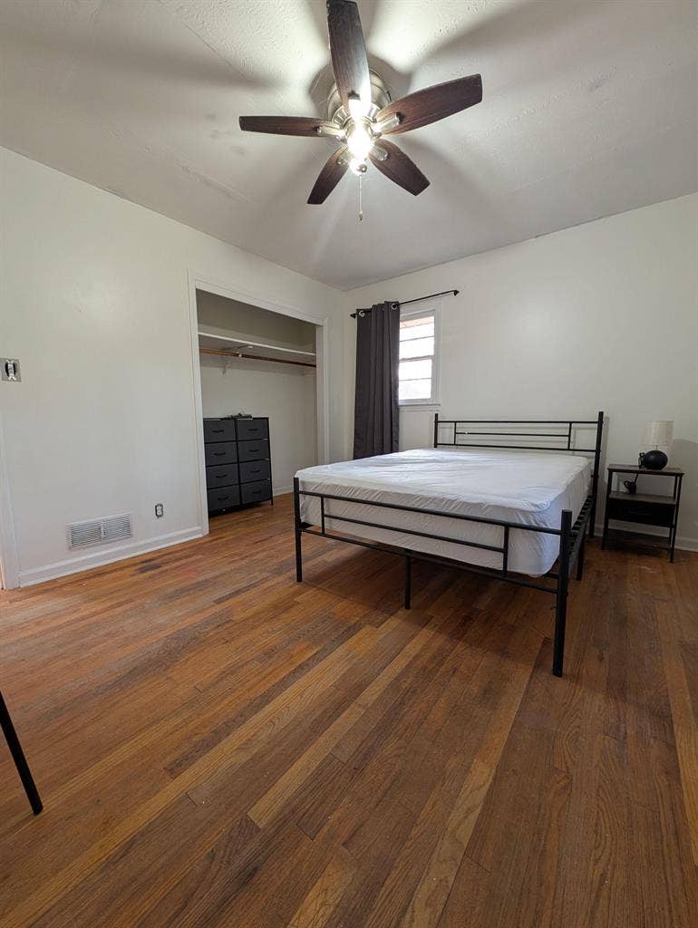 8 BR in Lawrenceville