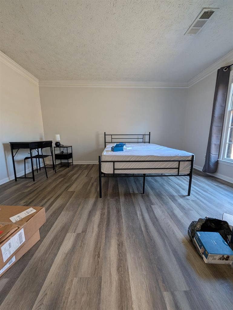 6 BR in Lilburn