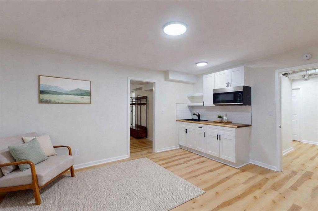 7 BR in Lawrenceville