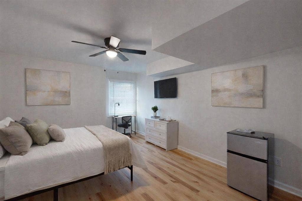 7 BR in Lawrenceville