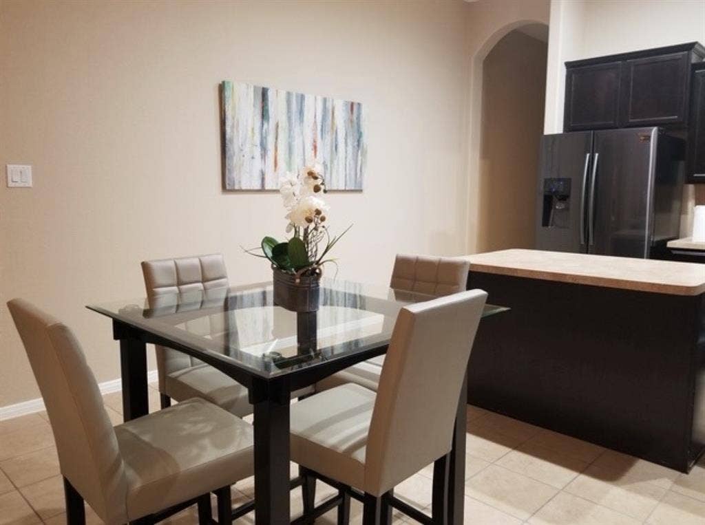 Cozy room in Spring for rent
