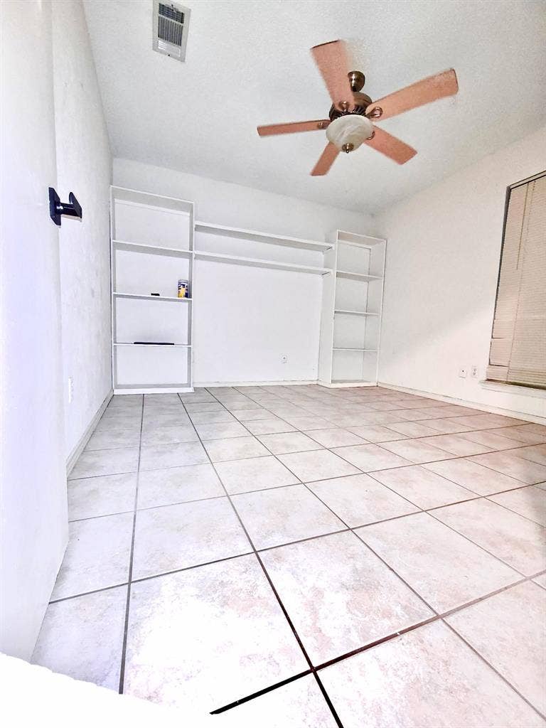 Ultilities included( fully funished