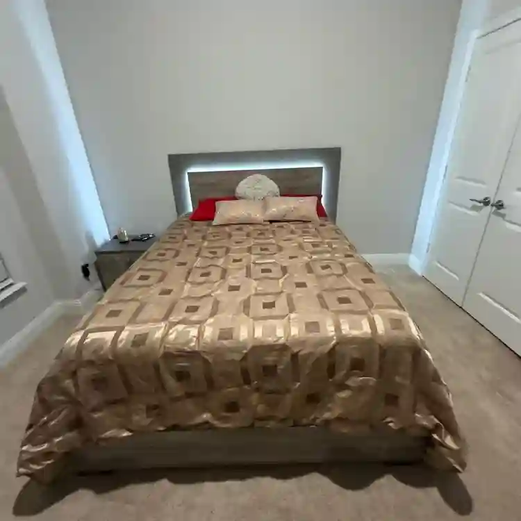 Furnished room for rent