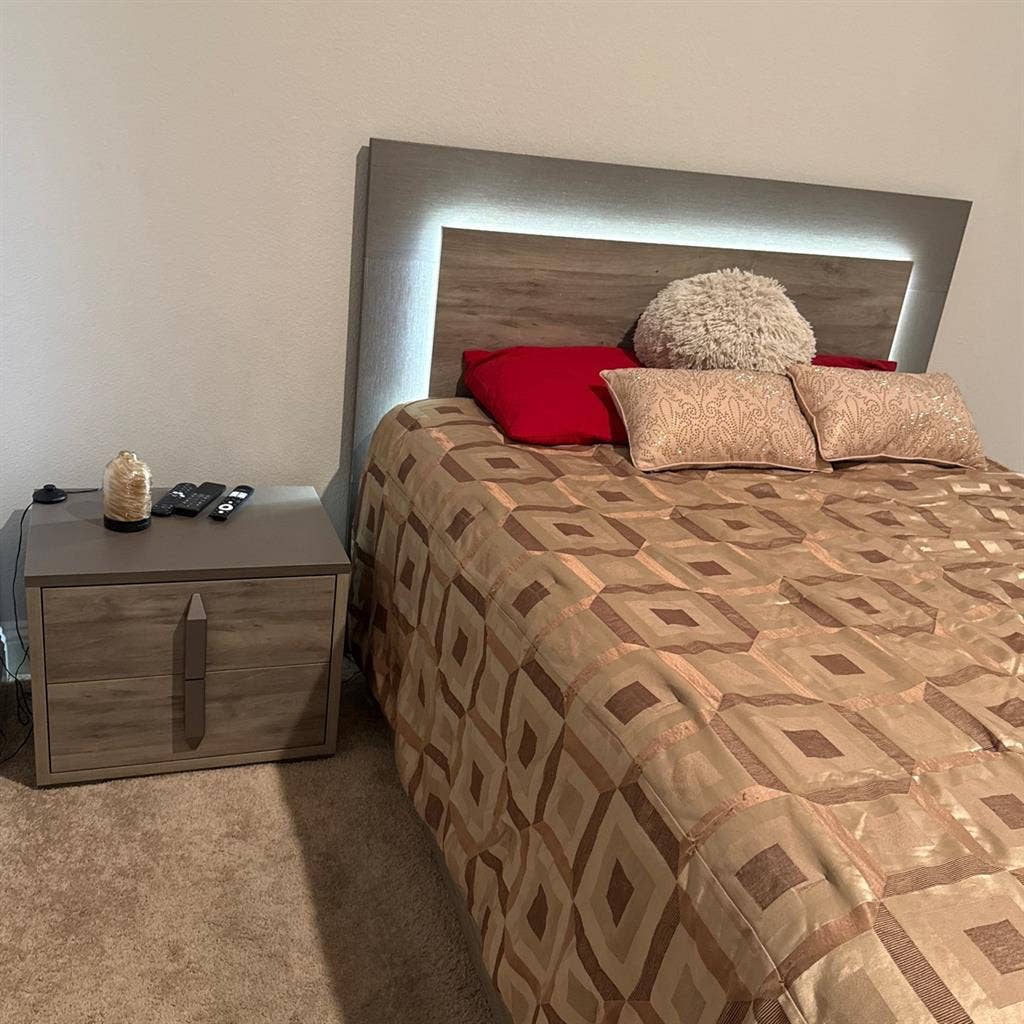Furnished room for rent