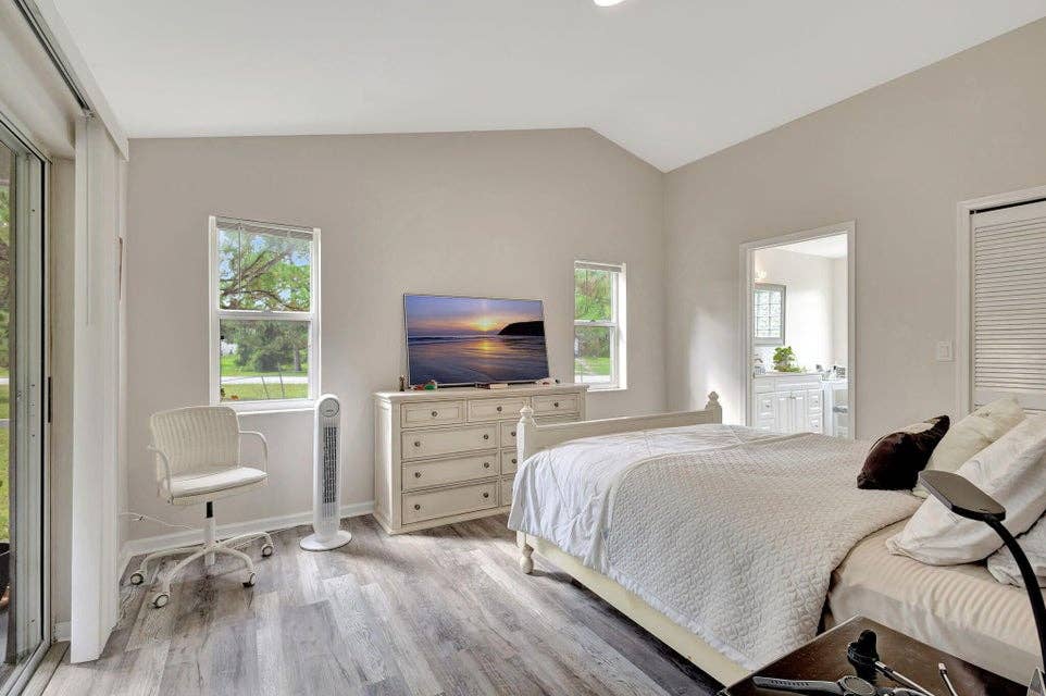 Private Rooms for Rent  Month