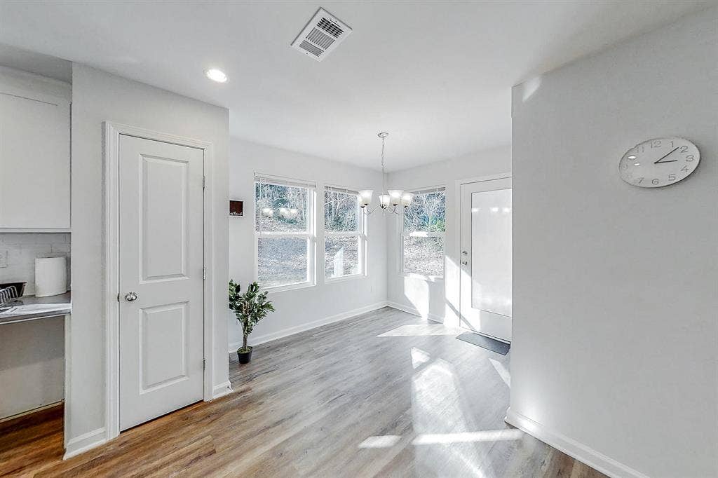 6 BR in Atlanta