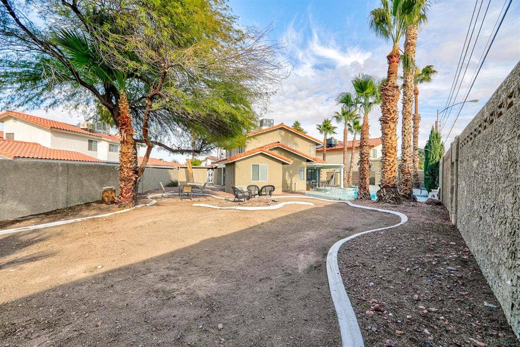 7 BR in Las Vegas