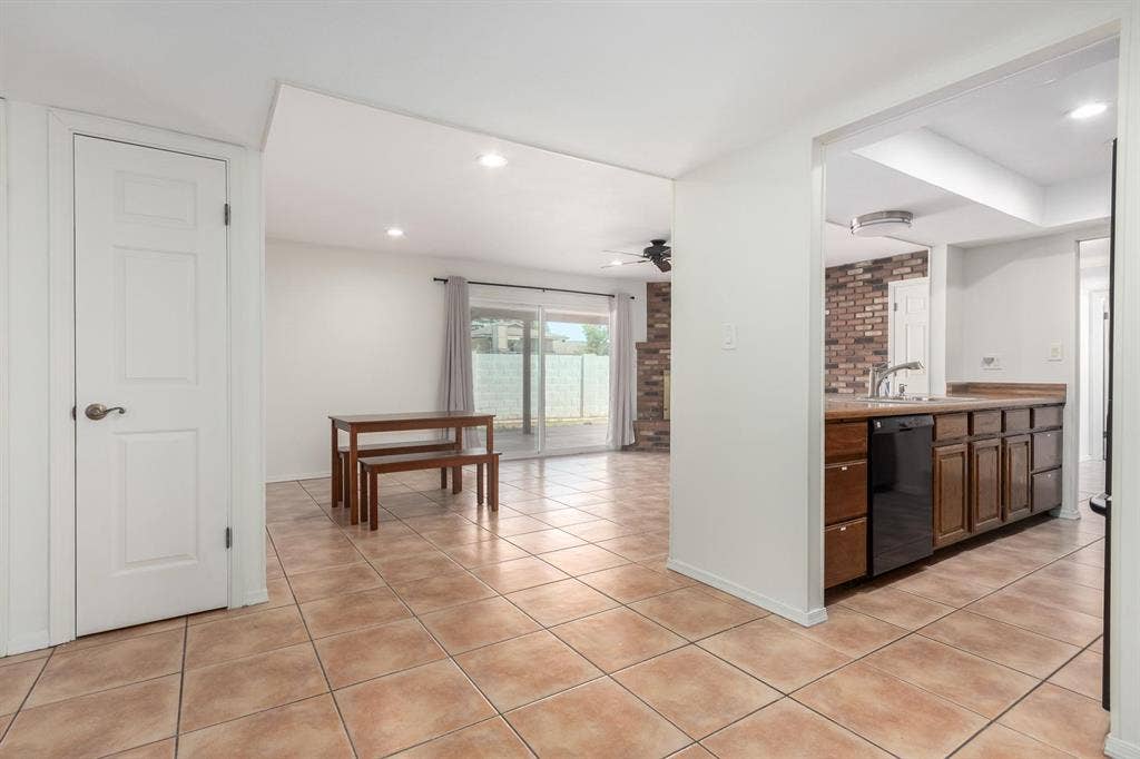 8 BR in Phoenix