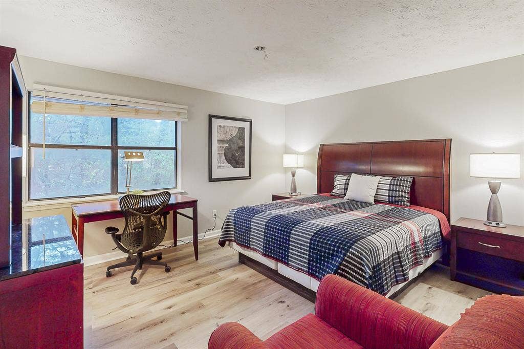 7 BR in Atlanta