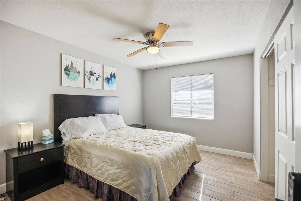 8 BR in Phoenix