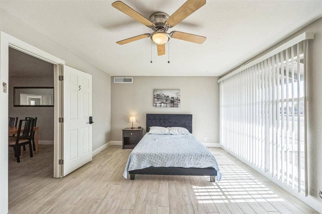 8 BR in Phoenix