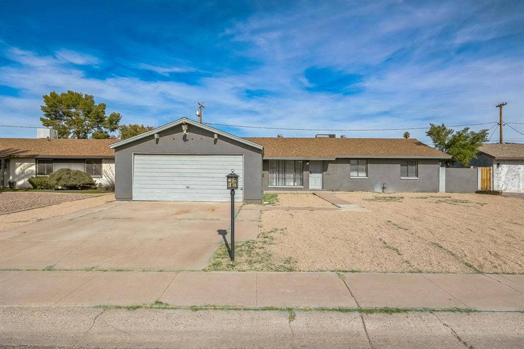 8 BR in Phoenix