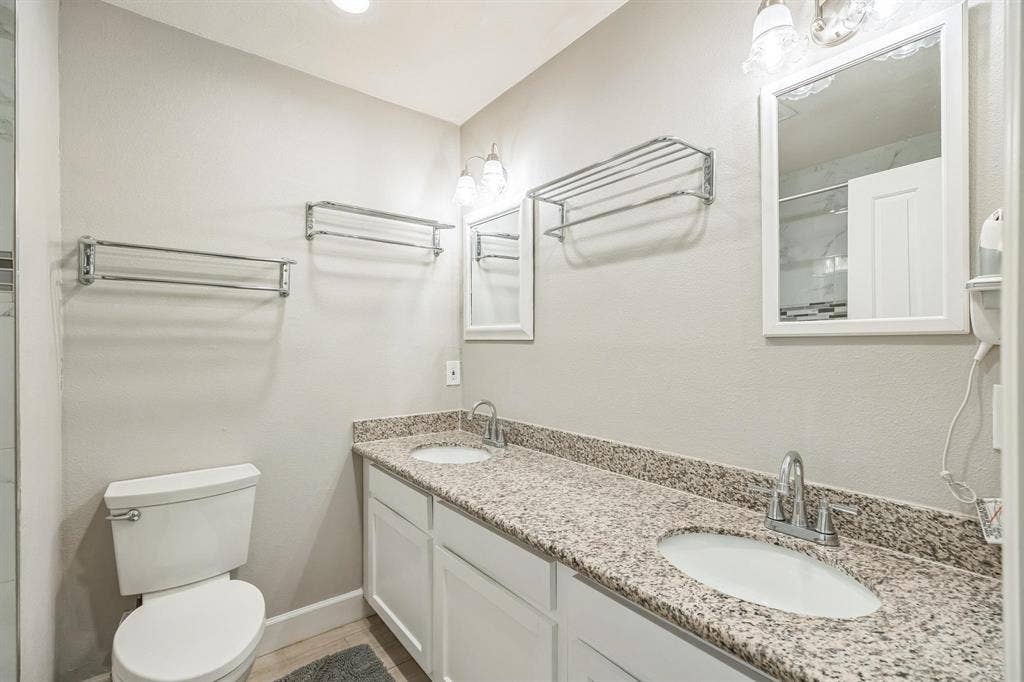 8 BR in Phoenix